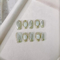 Ditto sparkling crystal cat-eye short ballet press-on nails reusable design