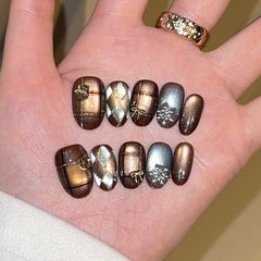 Ditto snowflake cat-eye short oval press-on nails reusable design