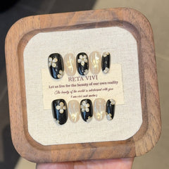 Ditto gold gilded carved flowers short oval press-on nails reusable design