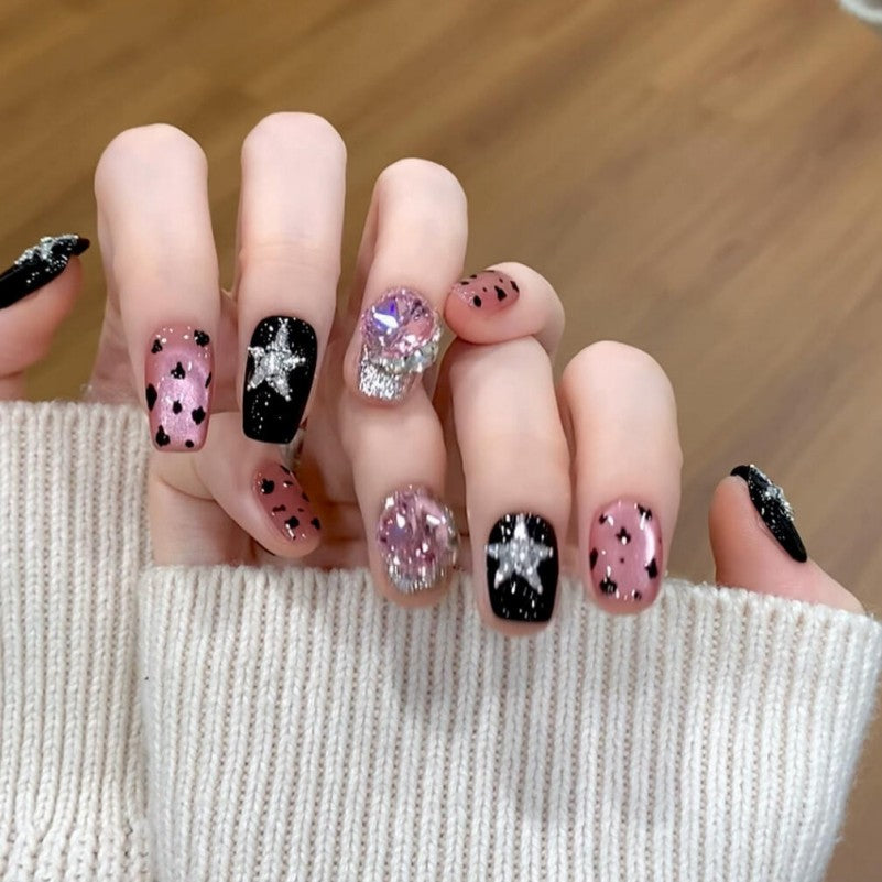 Ditto pink diamond leopard short square press-on nails reusable design