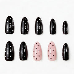 Ditto snow dot short almond press-on nails reusable design